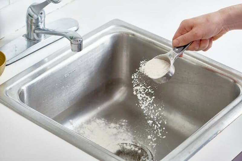 cách thông tắc cống bồn rửa bát