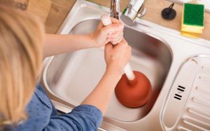 Cách thông tắc cống bồn rửa bát